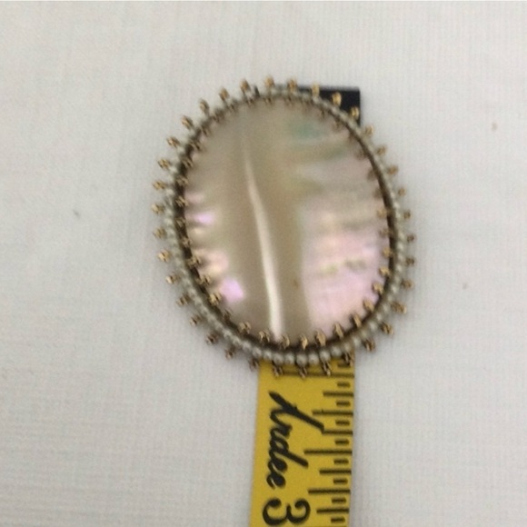 Woman’s Vintage Abalone Shell Brooch with pearls can also be worn on a chain. - Picture 2 of 4
